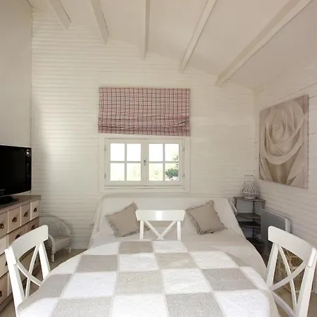 Sleeps 5 Pool Λα Σιοτά